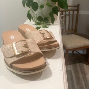 LIKE NEW Dr. Scholl’s Slides